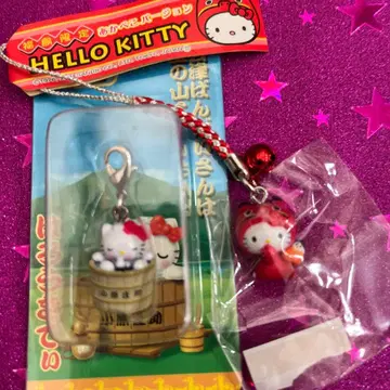 후쿠시마 한정판 헬로키티 아카베코, 목욕탕에서 술을 마시고 있는 스트랩