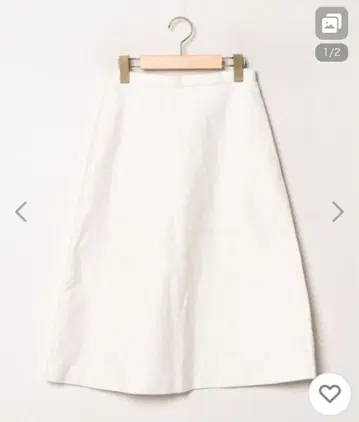 AURALEE 화이트 플레어 스커트 뒷지퍼