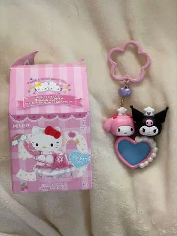 헬로키티 50주년 기념 마이멜로디 & 쿠로미 키링