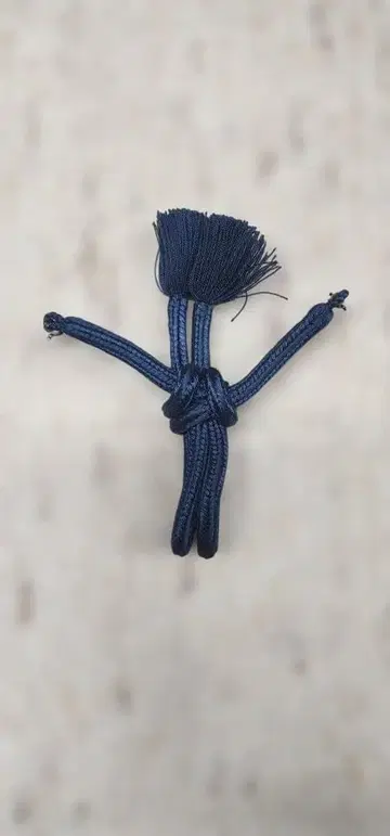 네이비 태슬 달린 겉옷 끈 38