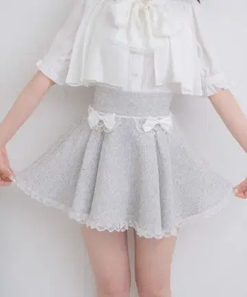 ROJITA 리본 달린 반짝이 치마바지 미니 스커트