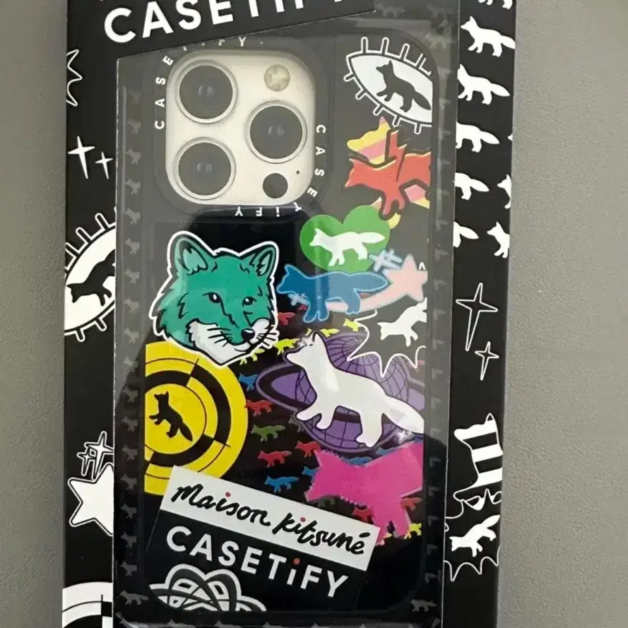 Galaxy S25 Maison Kitsune Casetify Case on Bunjang Global Site.