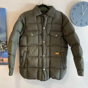 네이탈 디자인 다운 자켓 새상품급