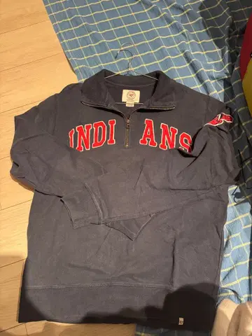 47 FORTY SEVEN BLAND 네이비 인디언 맨투맨