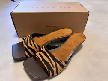 LACOONTE 제브라 패턴 힐 샌들