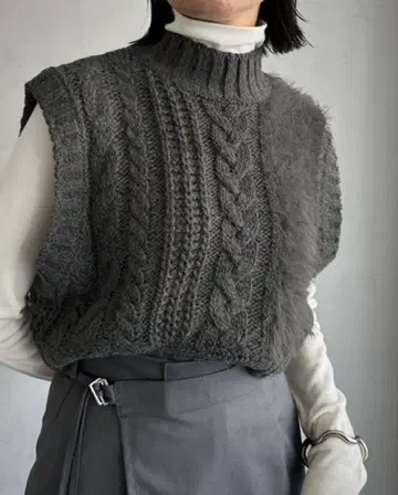 [ &g'aime ] 케이블 샤기 니트 베스트