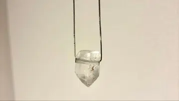 클리어 쿼츠 펜던트 탑