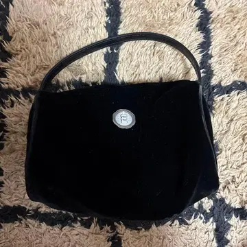 minitmute 블랙 벨로아 핸드백