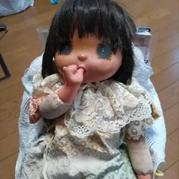 [세키구치, 마드모아젤 제제] (손가락 빠는 인형) 앤티크 1833