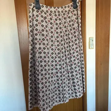 폴 스튜어트 실크 스커트 무릎 기장