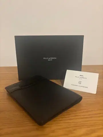 PELLE MORBIDA 여권 케이스