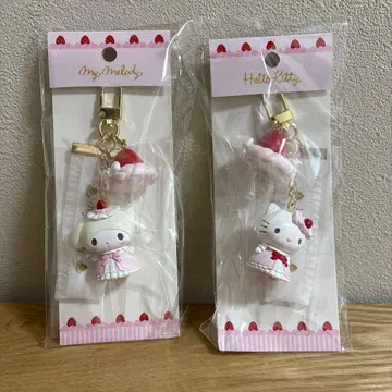 헬로키티 마이멜로디 딸기 휘핑 케이크 키링 산리오