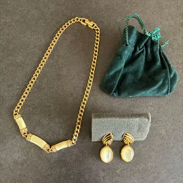 Monet 골드 체인 목걸이와 귀걸이 세트