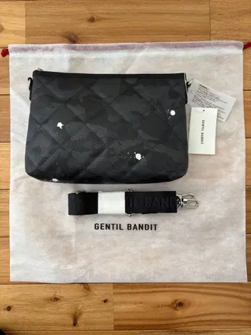 GENTIL BANDIT 퀼팅 크로스백 블랙 카모