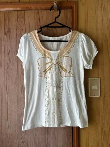 Liz Lisa 리본 프릴 반팔 T셔츠