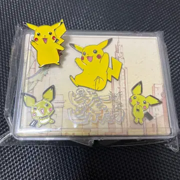 극장 한정판 피츄와 피카츄 핀즈 덤 포함