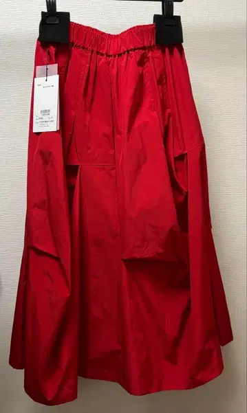 38 M 토르네라 프라이오리티 스커트 빨간색 새상품 롱 벌룬