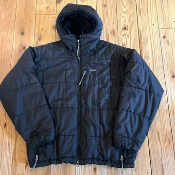 F01 Patagonia DAS PARKA black x navy L