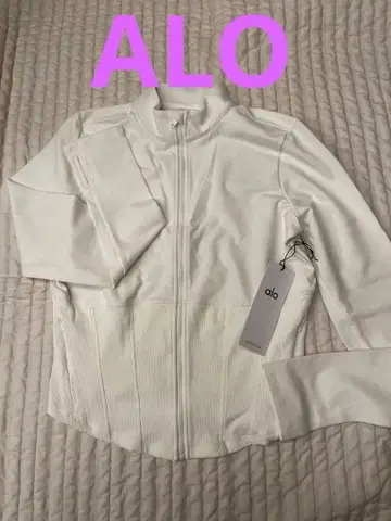 [ 새상품 ] ALO yoga 화이트 집업 피트니스 의류 L 사이즈