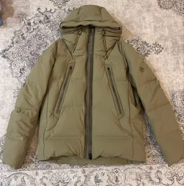 DESCENTE 미즈사와 다운 자켓 올테라인 M 올리브