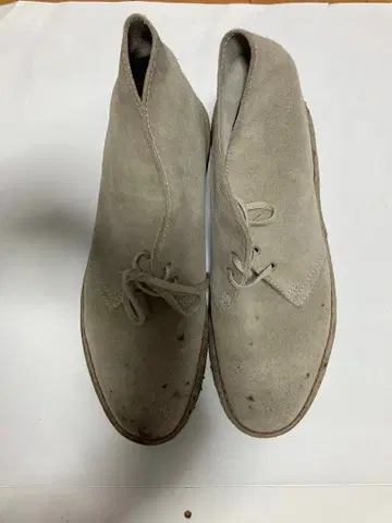 그레이 스웨이드 처카 부츠