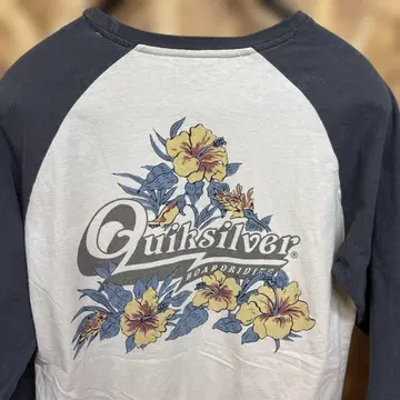 Quiksilver 꽃무늬 래글런 슬리브 긴팔 티셔츠