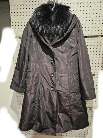 이너 다운 포함 롱 코트 퍼 있음