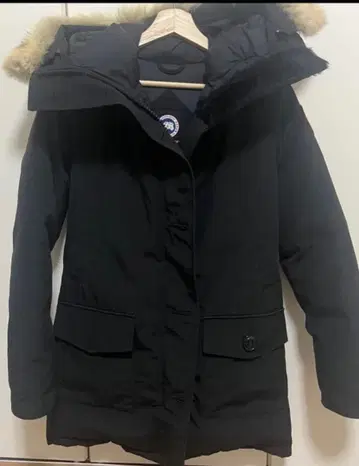 Canada Goose 블랙 다운 자켓