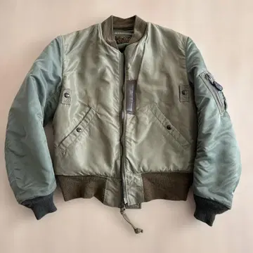 버즈릭슨 x BEAMS MA-1