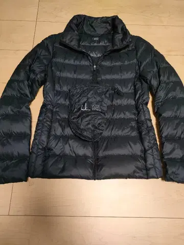 UNIQLO ULTRA LIGHT DOWN 블랙 M