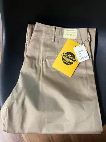 BUZZRICKSON'S 밀리터리 치노 No. M43035 1945 모델