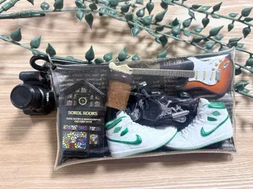 가챠 파우치 NIKE x Nikon x Fender