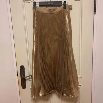 MURRAL (미우라루) 골드 플리츠 롱 스커트