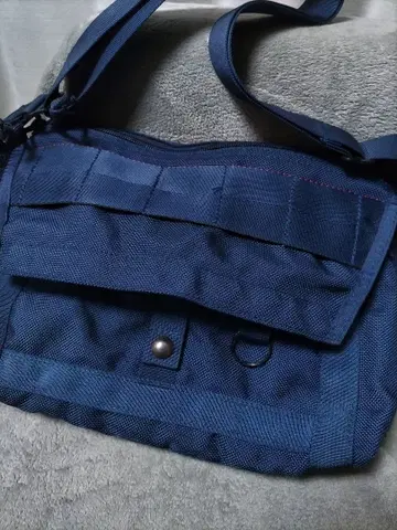 새상품급 브리핑 빔즈 플러스 별주 메신저 백 네이비