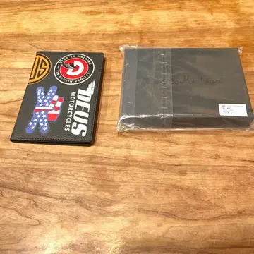 DEUS 가죽 여권 케이스 블랙