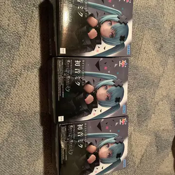 닫힌 창의 세계의 하츠네 미쿠 Luminasta 피규어