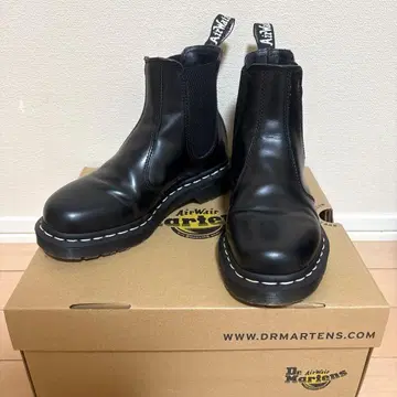 닥터마틴 화이트 스티치 첼시 부츠 사이드 고어 UK4