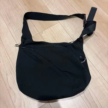 clesste ACTIVECITYFUTURE BAG (BLACK)