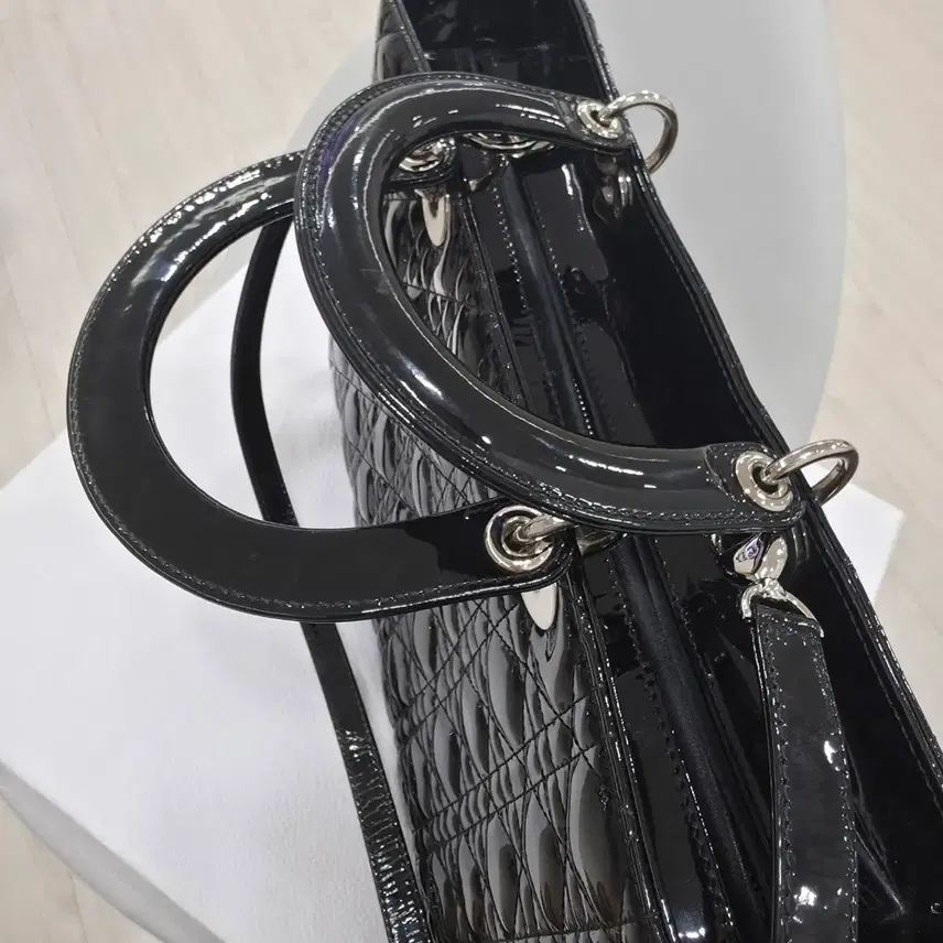 디올 레이디백 라지 페이던트 블랙 사진 5