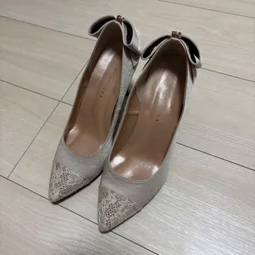 베이지 레이스 스웨이드 하이힐 24cm