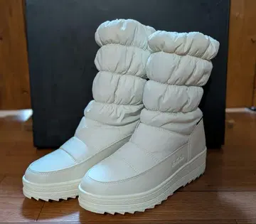 새상품 와일드 띵스 스노우 부츠 24cm 230011