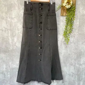 [프리즈마트] 패널 절개 내로우 데님 롱 스커트 플레어 컷오프 S