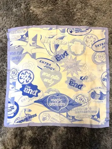 JIL SANDER 질 샌더 실크 스카프 60cm 백 악센트