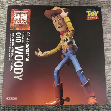 리볼텍 우디 피규어