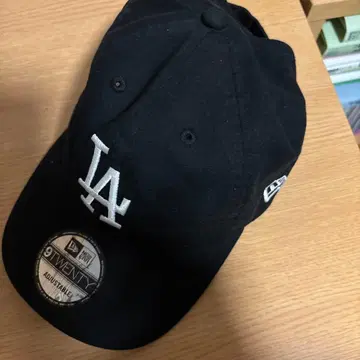 LA 로고 블랙 야구 모자