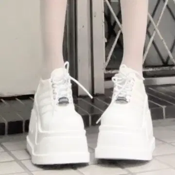 데모니아 통굽 스니커즈