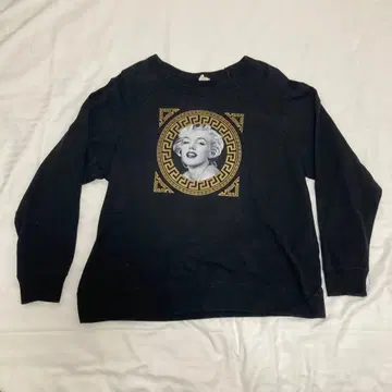 마릴린 몬로 프린트 맨투맨