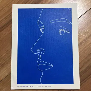 투모로우랜드 브랜드북 알렉스 커버