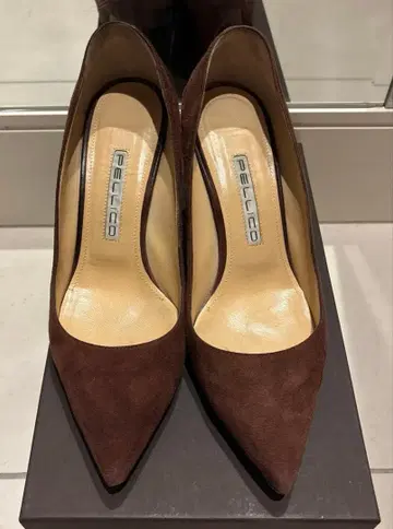 PELLICO 브라운 스웨이드 펌프스