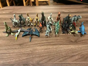 아니아 쥬라기 월드 시리즈